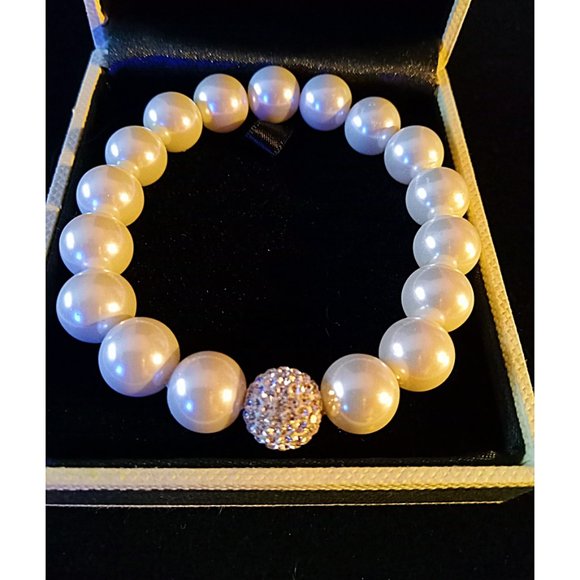 Killarney Crystal Jewelry Jewelry - Killarney Crystal Jewelry Stretch Pearl & Crystal Bracelet NEW